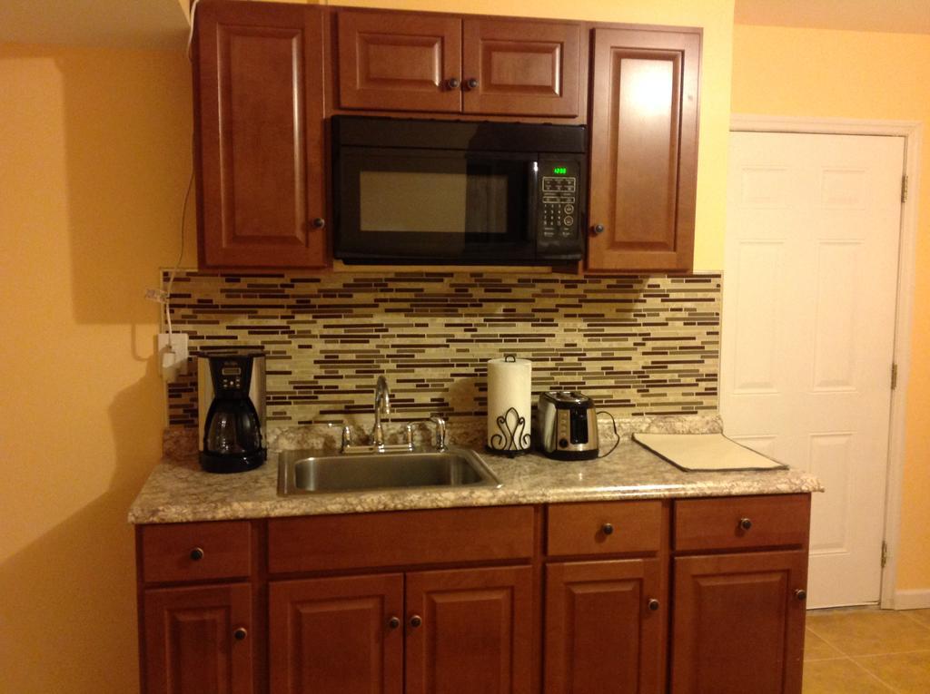 Mojoy Homesuites At Runyon Newark Esterno foto