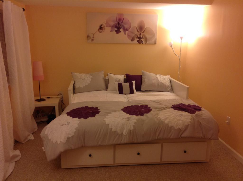 Mojoy Homesuites At Runyon Newark Esterno foto