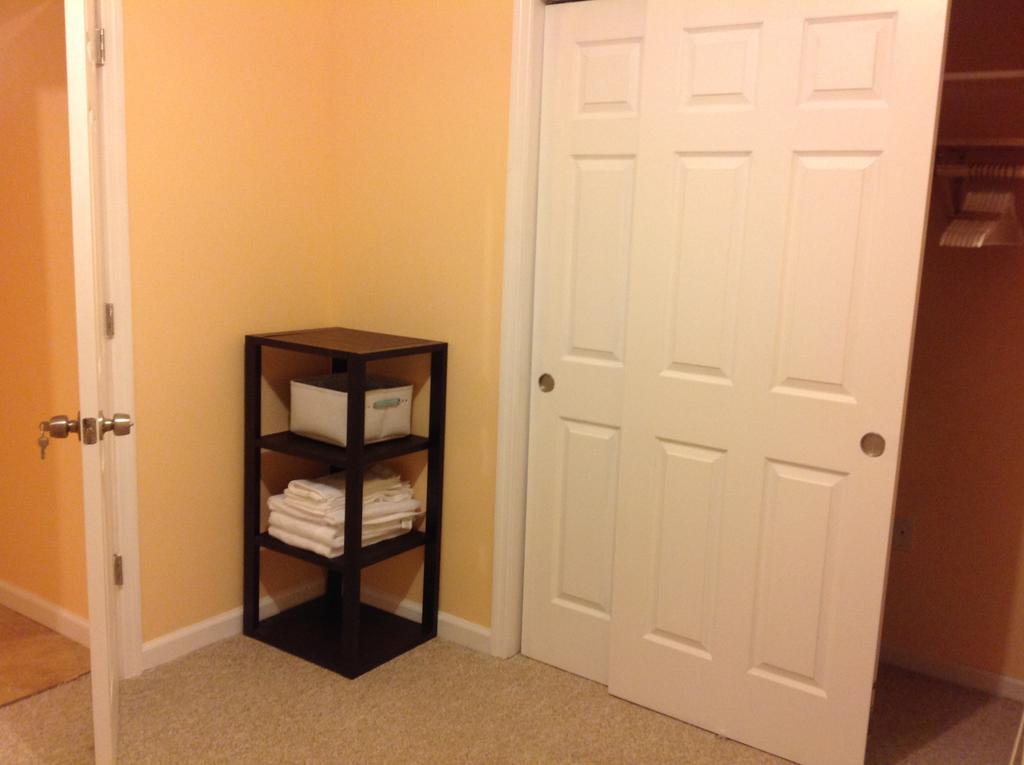 Mojoy Homesuites At Runyon Newark Esterno foto