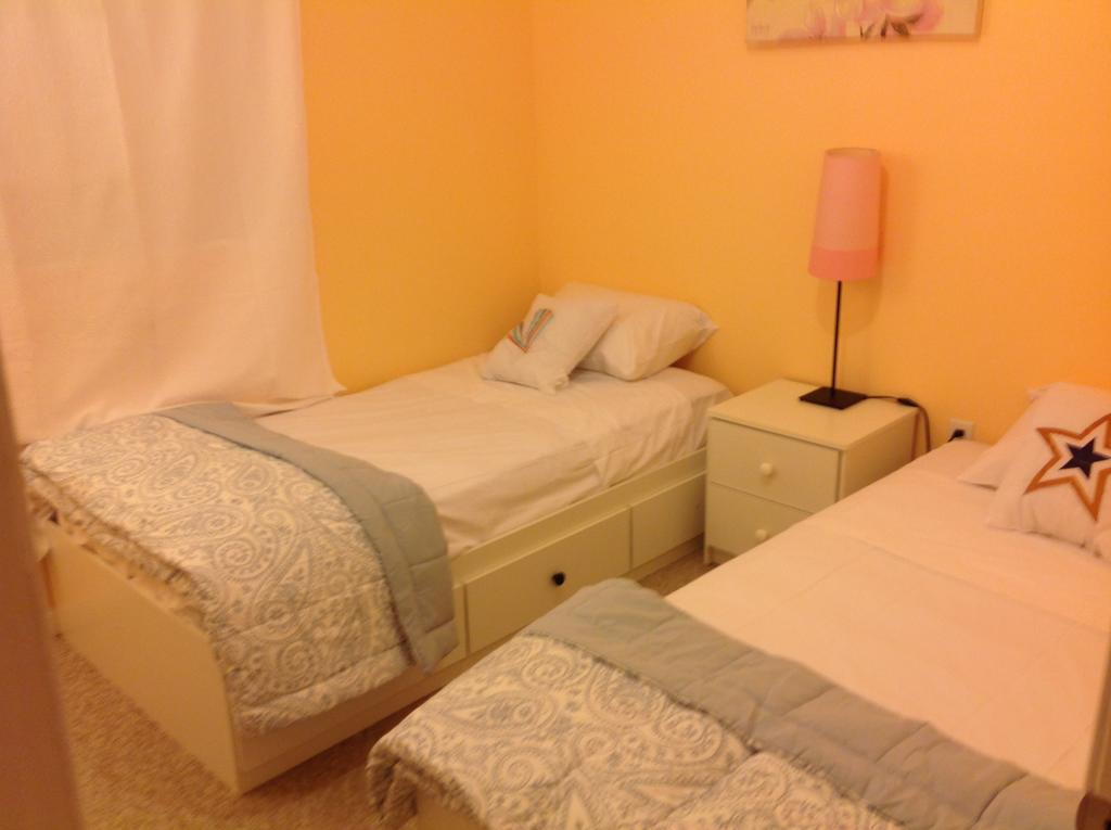 Mojoy Homesuites At Runyon Newark Esterno foto