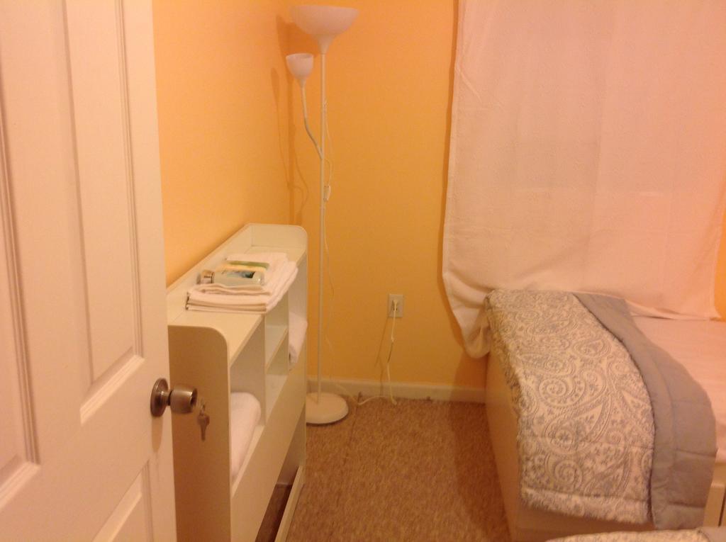 Mojoy Homesuites At Runyon Newark Esterno foto