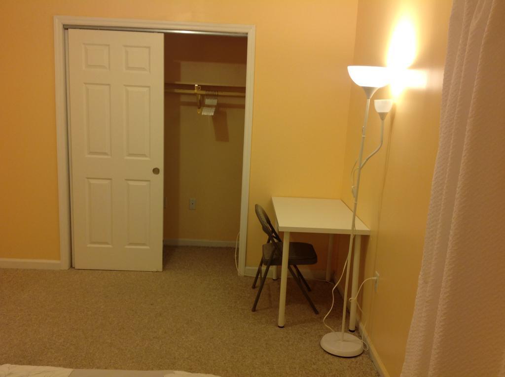 Mojoy Homesuites At Runyon Newark Esterno foto