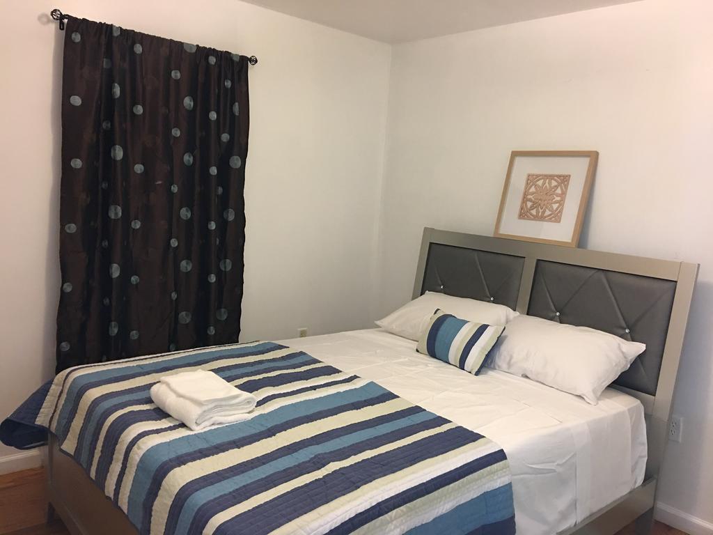 Mojoy Homesuites At Runyon Newark Esterno foto