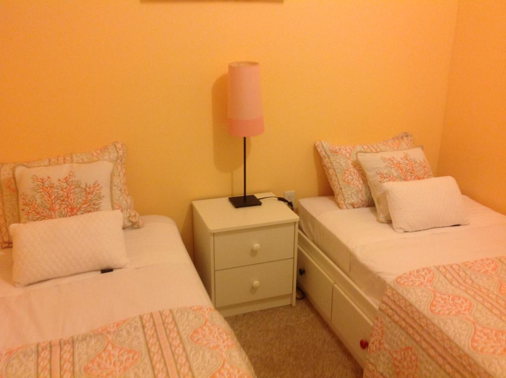 Mojoy Homesuites At Runyon Newark Esterno foto