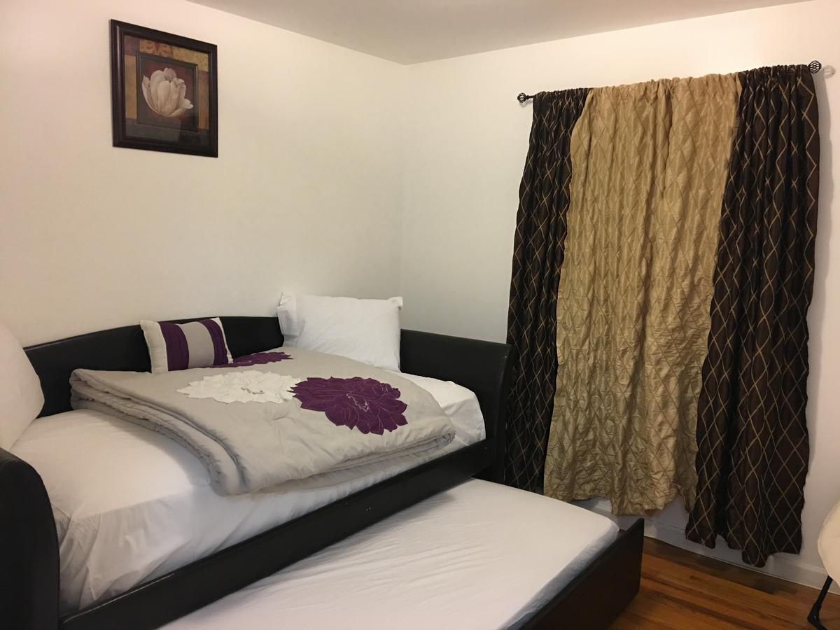 Mojoy Homesuites At Runyon Newark Esterno foto